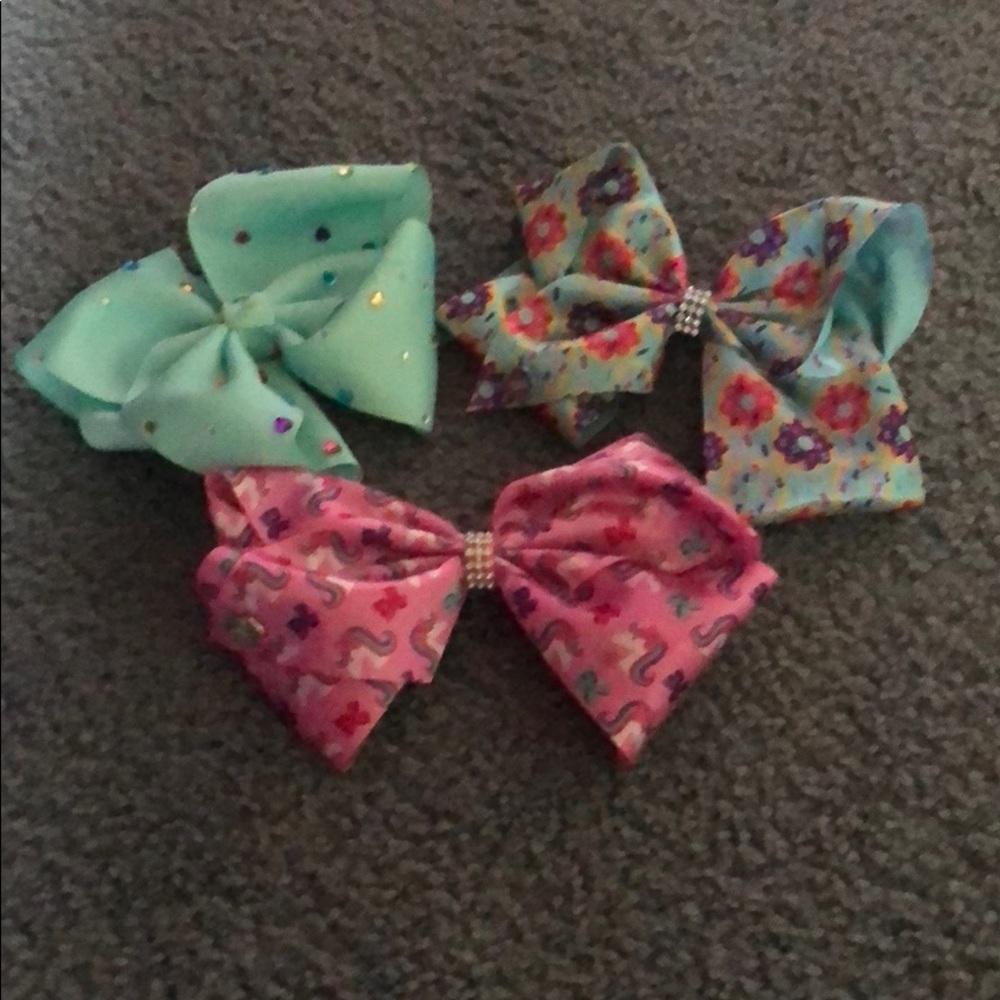 JoJo Bows